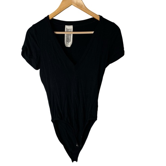 Free People Tops - 2/$30 Free People V-neck Bodysuit T-Shirt Black Short Sleeves Size Small